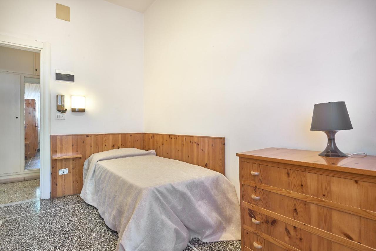 Albergo Natalina Finale Ligure Eksteriør bilde