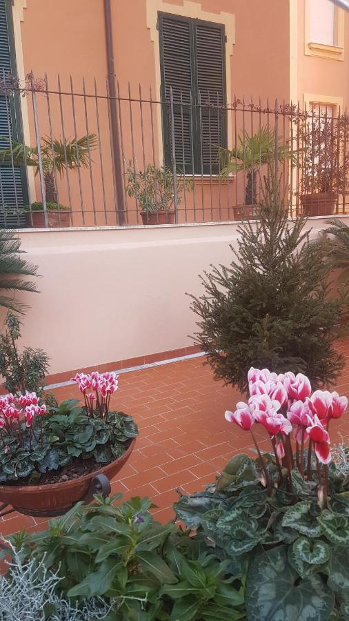Albergo Natalina Finale Ligure Eksteriør bilde